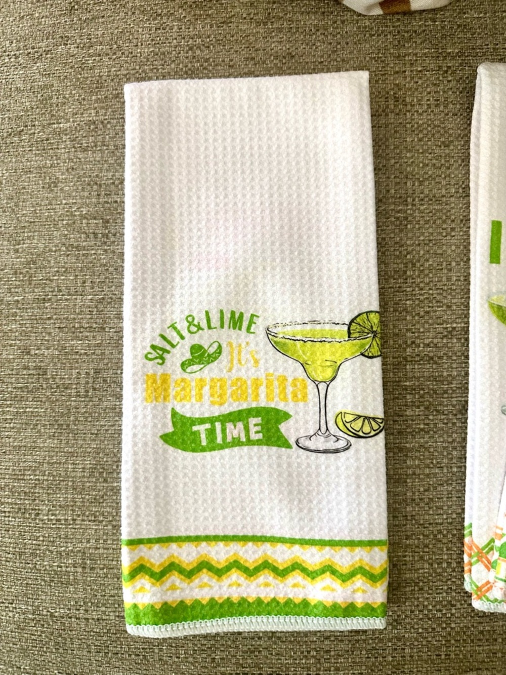 Not for Sale Remagr Kitchen - Set of 3 Cocktail Towels New 24 x 20 Inches Fun - Picture 8 of 9